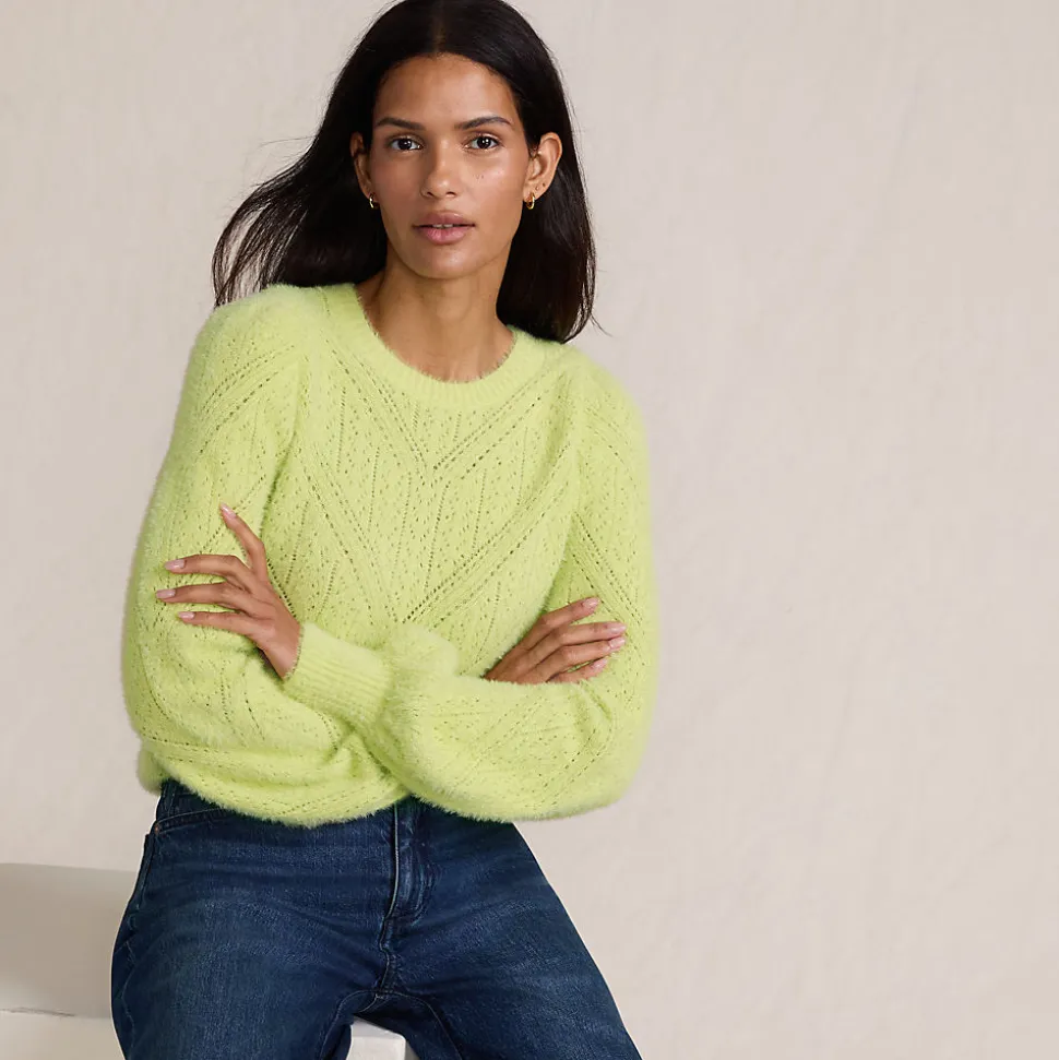 Ajourpullover aus Wimperngarn für Damen