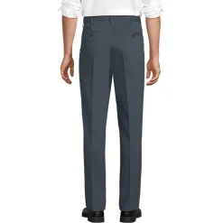 CLASSIC COMFORT. Bügelleichte Chino mit Bundfalten für Herren