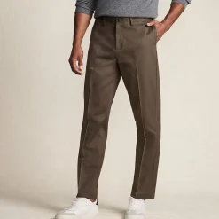 CLASSIC COMFORT. Bügelleichte Chino für Herren