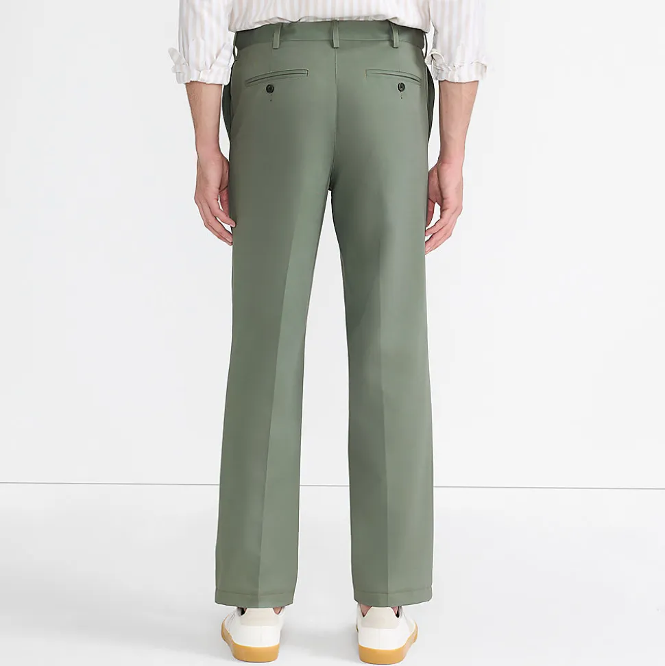 CLASSIC COMFORT. Bügelleichte Chino für Herren