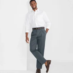 CLASSIC FIT. Klassik-Kragen. Bügelleichtes Pinpointhemd