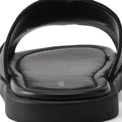 Leder-Pantoletten mit breitem Riemen