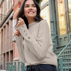 Soft Touch Stehkragenpullover mit Ärmelknöpfen für Damen